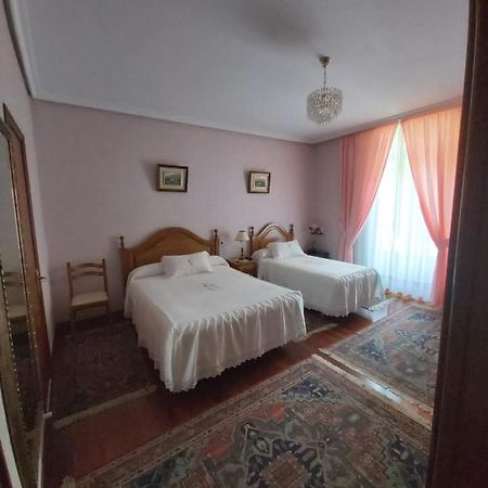 Pension Lorea Сан-Себастьян Екстер'єр фото