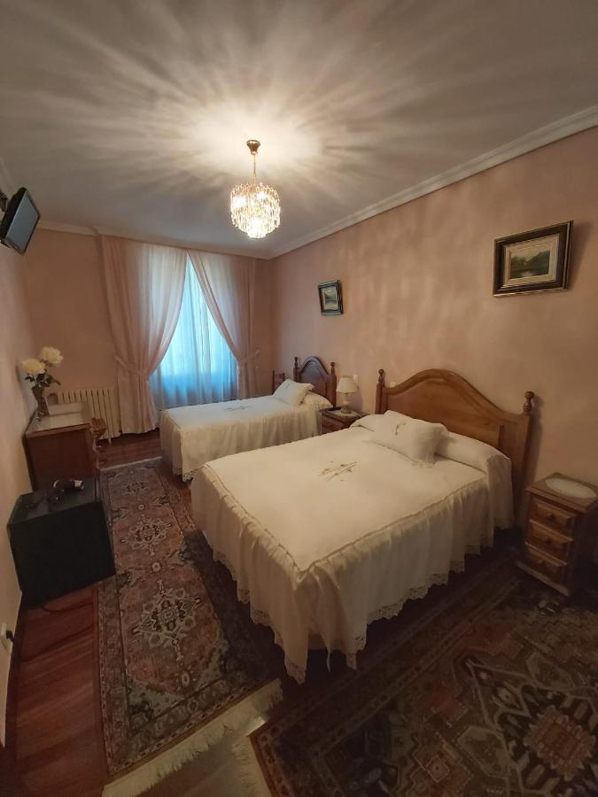 Pension Lorea Сан-Себастьян Екстер'єр фото
